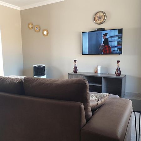 Villa Lombe, Off Great East Road, Silverest Silver Rest エクステリア 写真