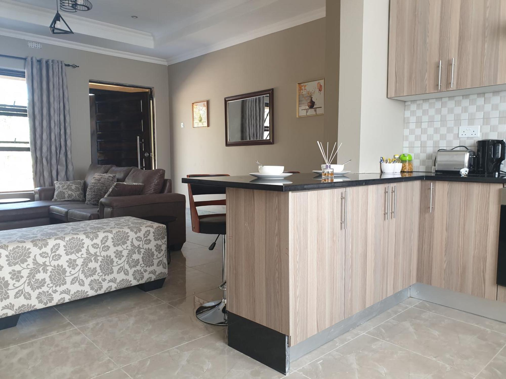 Villa Lombe, Off Great East Road, Silverest Silver Rest エクステリア 写真