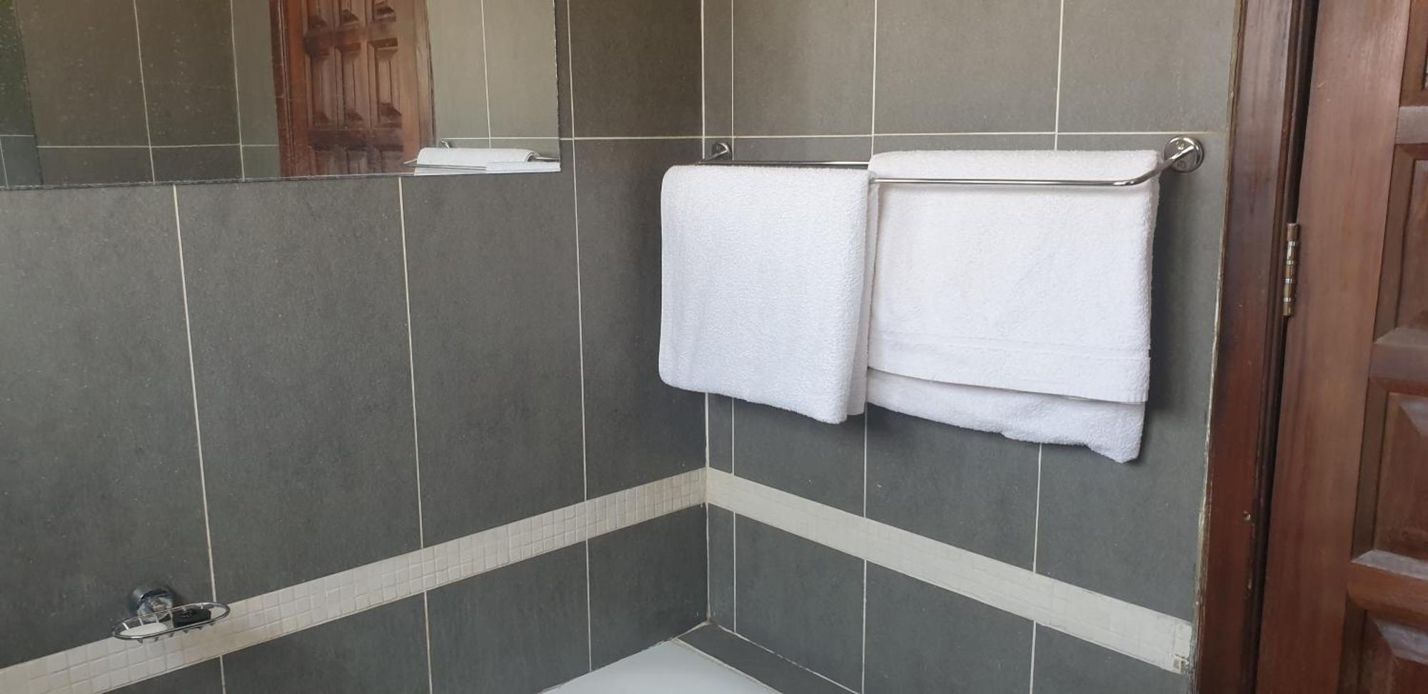 Villa Lombe, Off Great East Road, Silverest Silver Rest エクステリア 写真